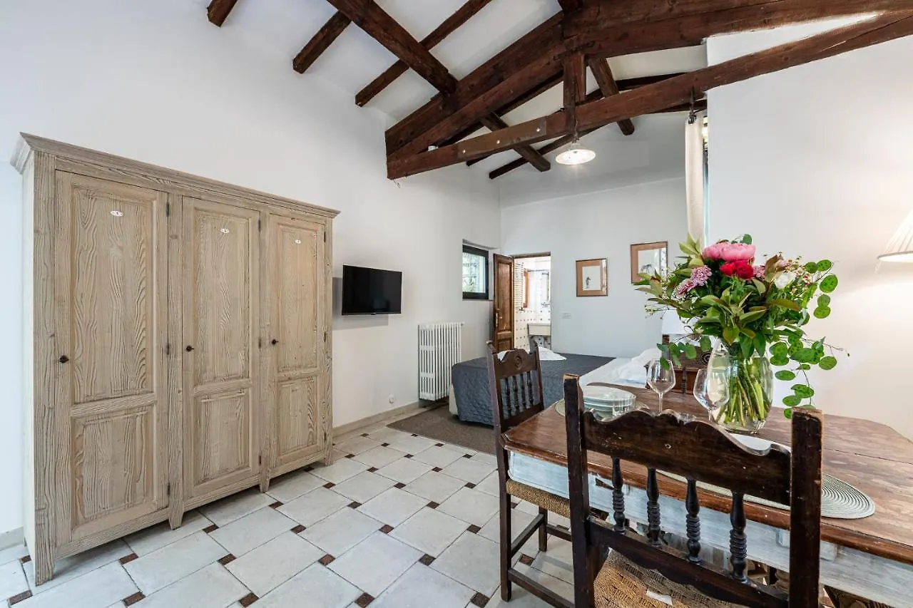 Guest house Santa Monaca Suites Florence
