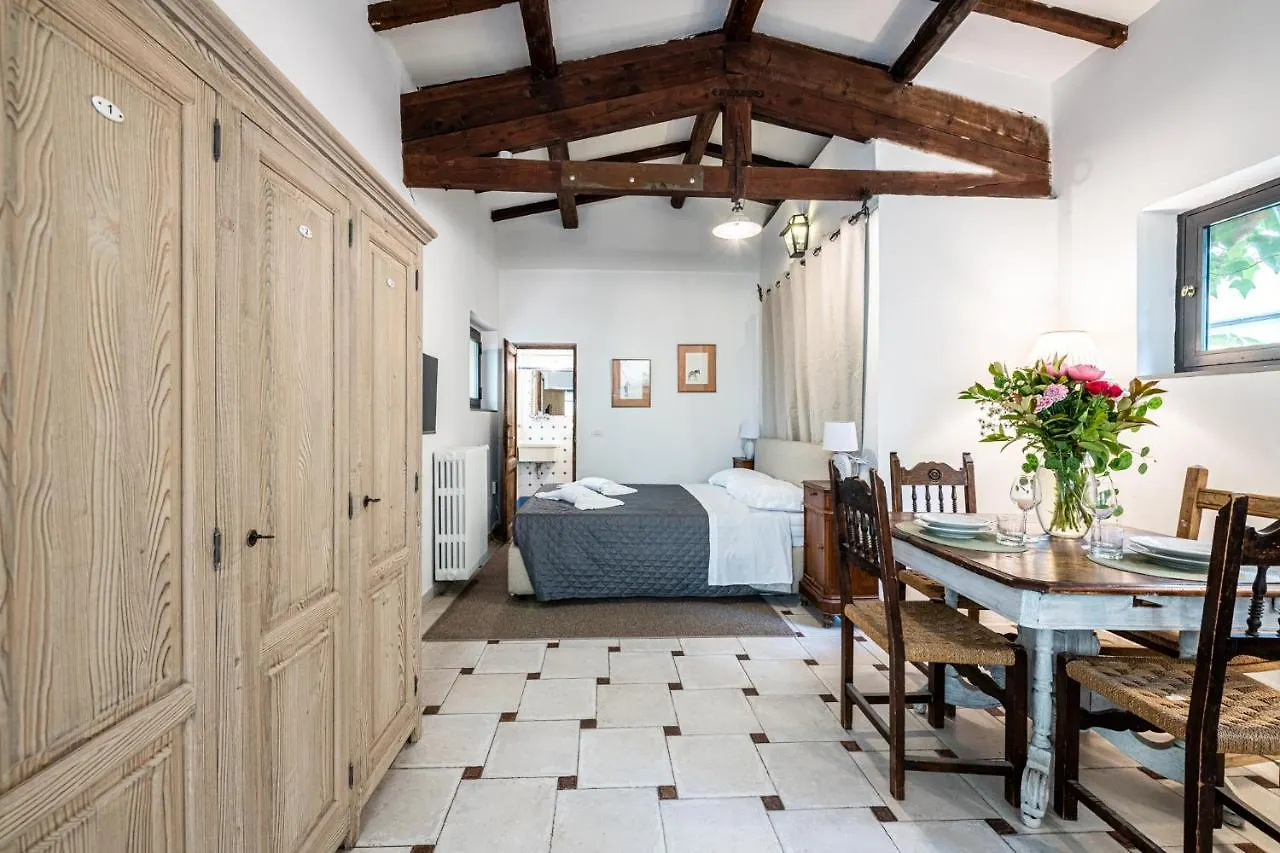 Santa Monaca Suites Florence Guest house