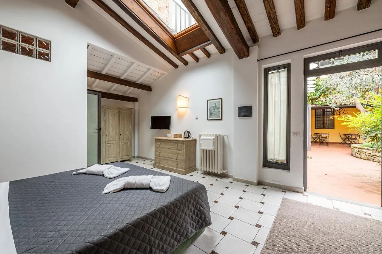 Guest house Santa Monaca Suites Florence Italy