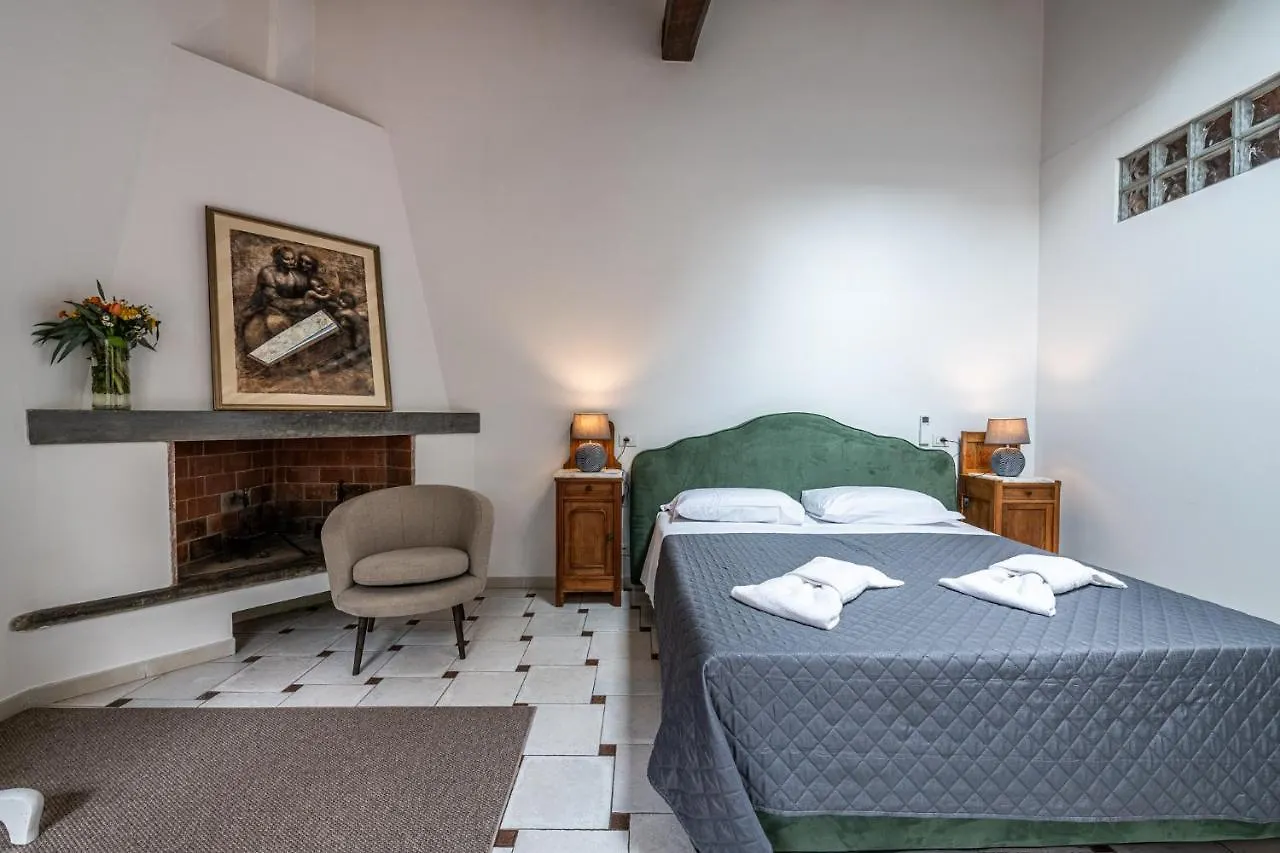 Santa Monaca Suites Florence Guest house