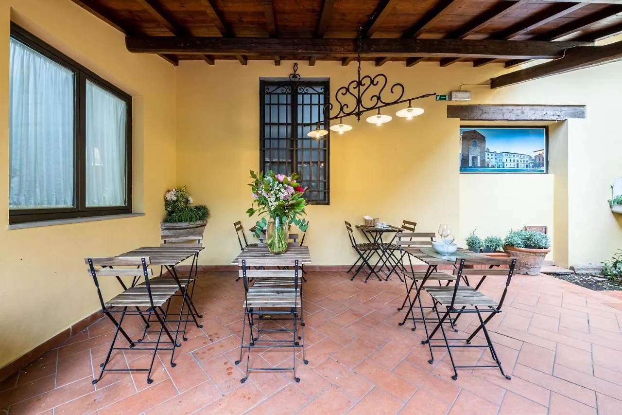Santa Monaca Suites Florence Guest house