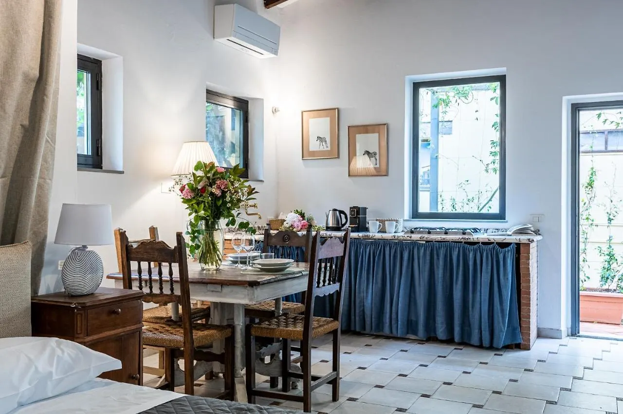 Santa Monaca Suites Florence Guest house