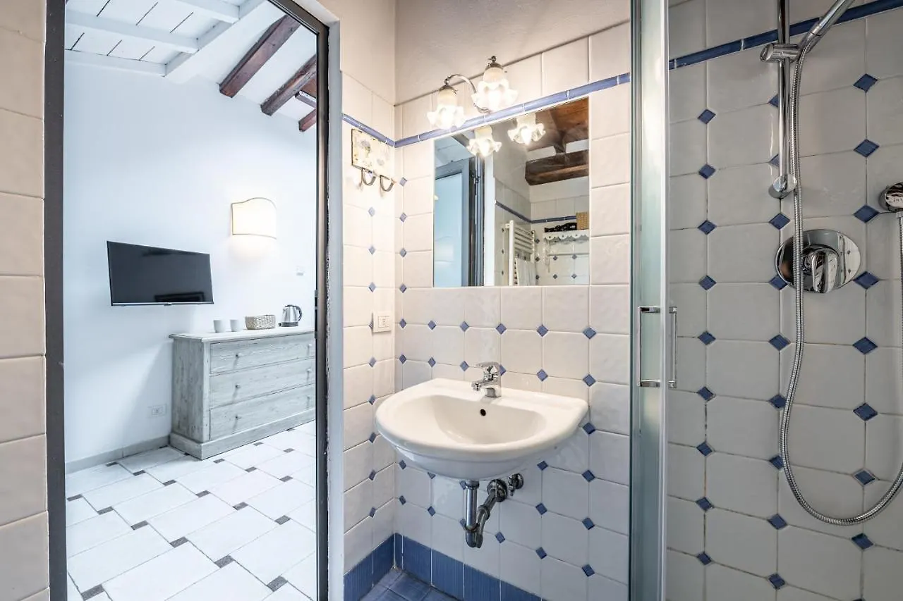 Santa Monaca Suites Florence Guest house